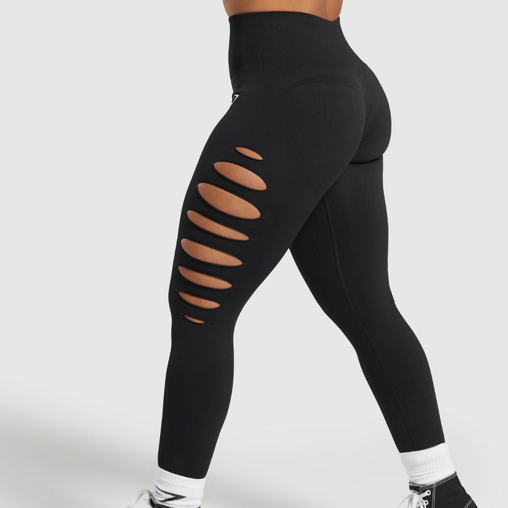 Gymshark Black Lettings